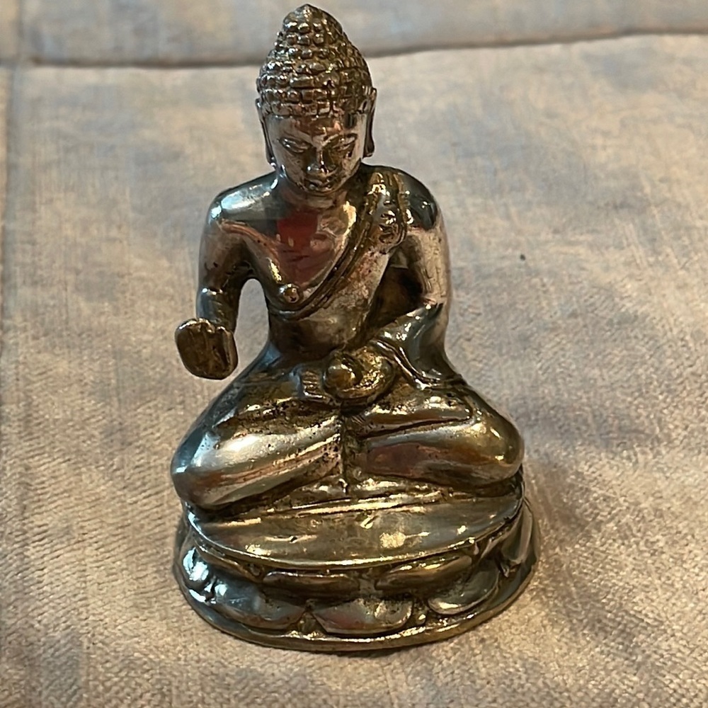 Vintage Silver Buddha Hand Raised